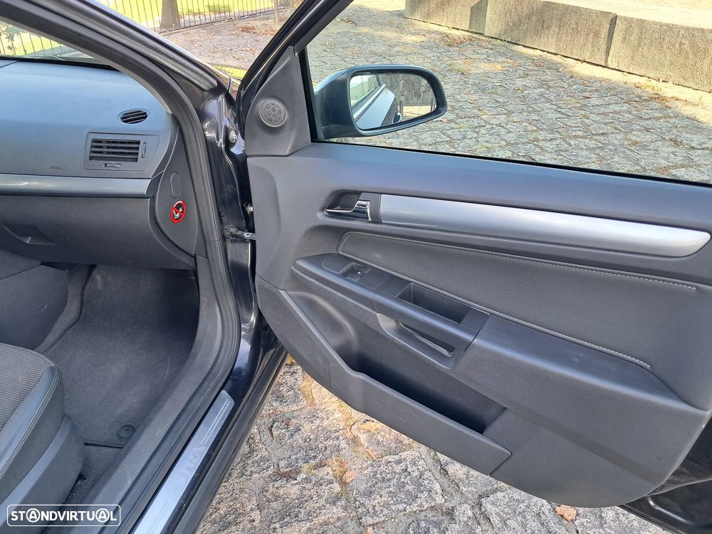 Opel Astra 1.7 CDTi Cosmo ecoFLEX - 26