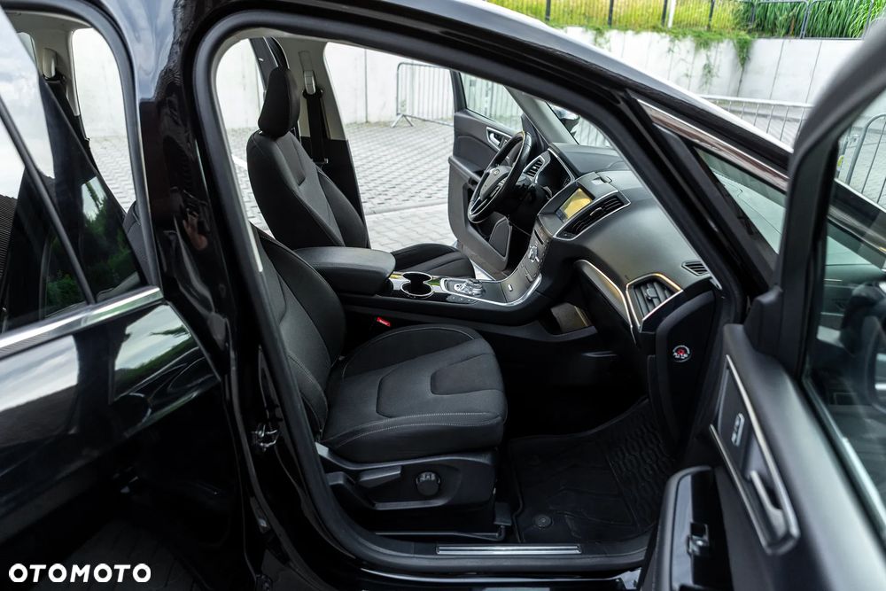 Ford S-Max - 33