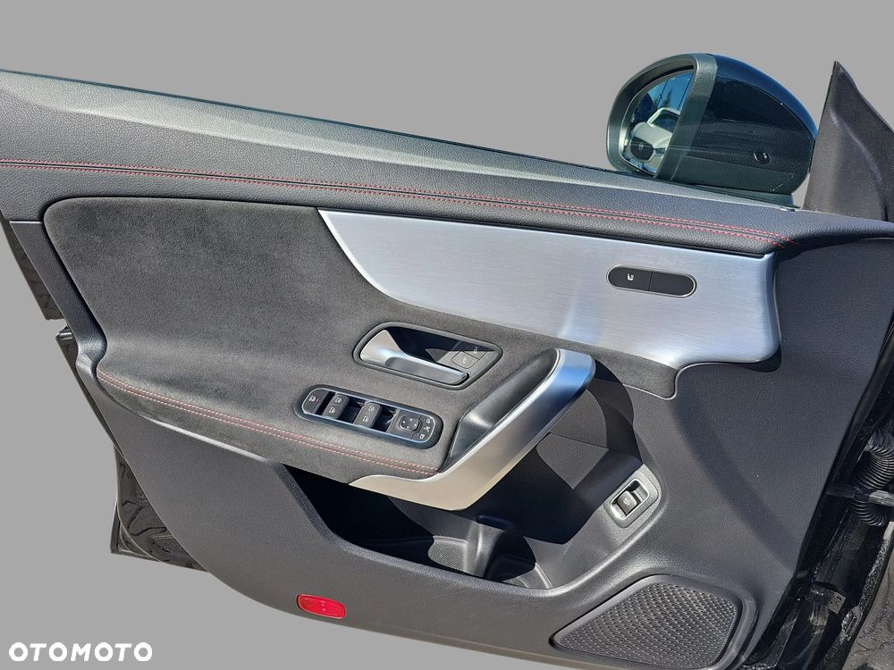 Mercedes-Benz CLA 220 AMG Line 7G-DCT - 10