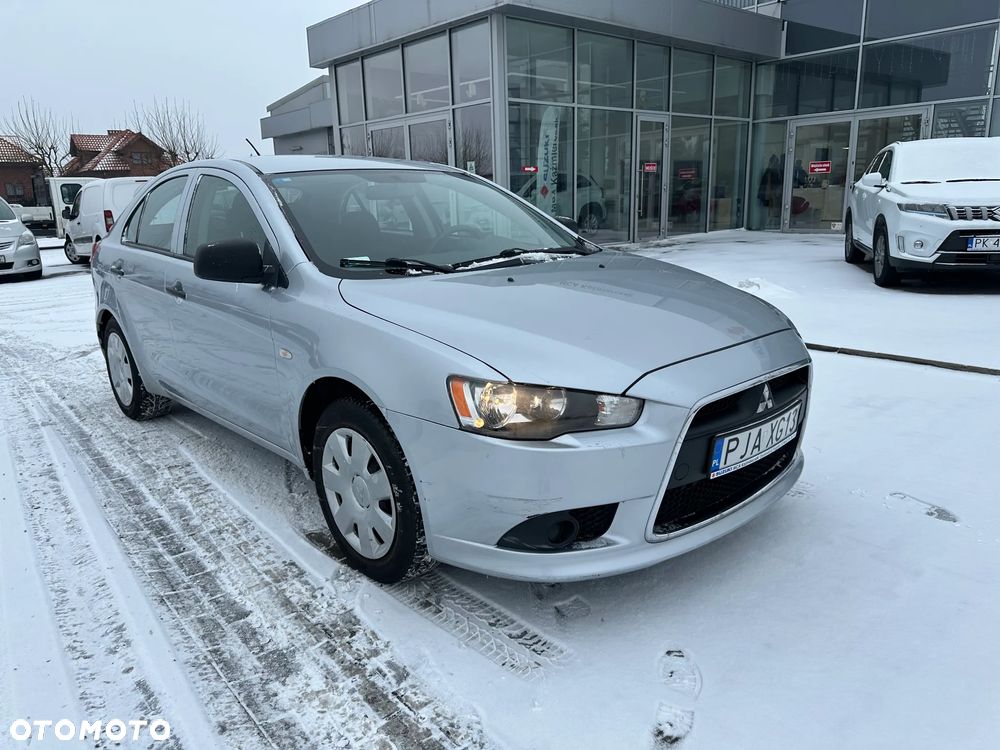 Mitsubishi Lancer 1.5 Inform - 2