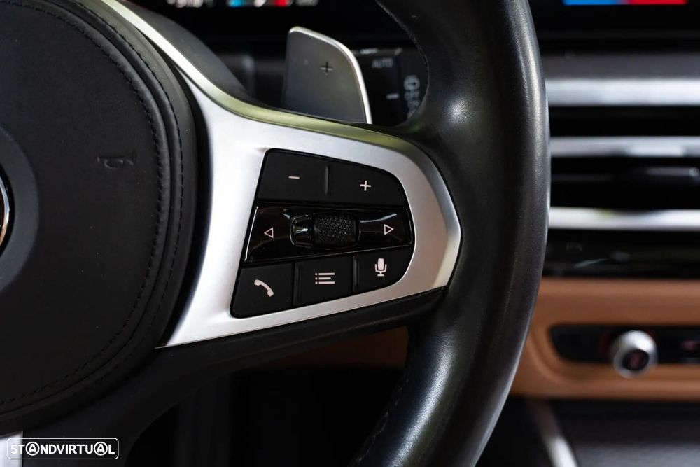 BMW 318 d Pack Desportivo M Pro Auto - 45