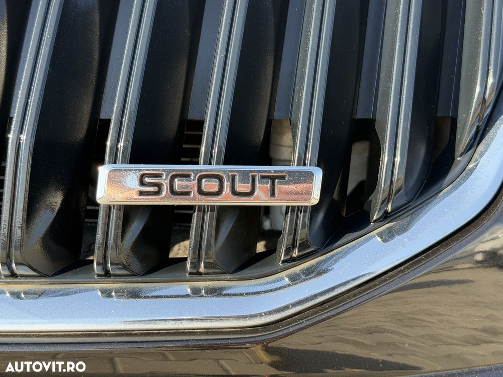 Skoda Superb 2.0 TDI 4X4 DSG Scout - 27