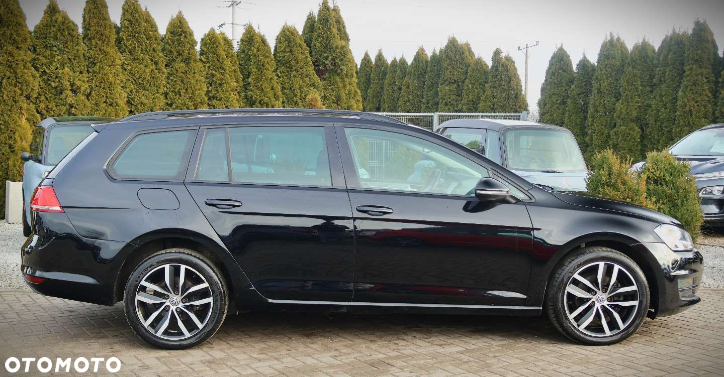 Volkswagen Golf - 8