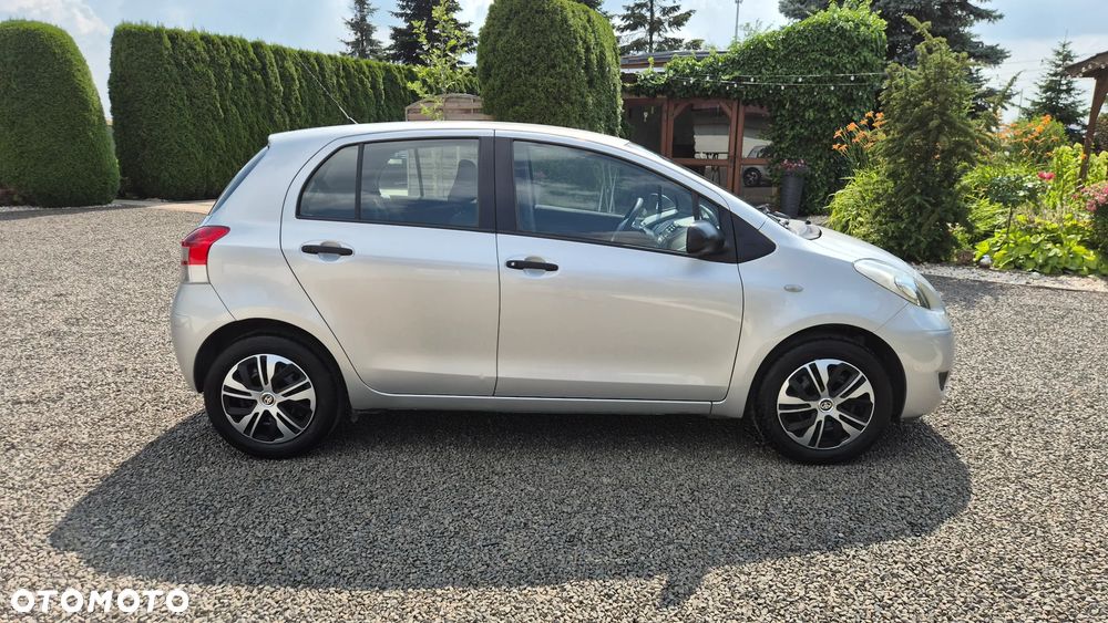 Toyota Yaris 1.0 VVT-i - 8