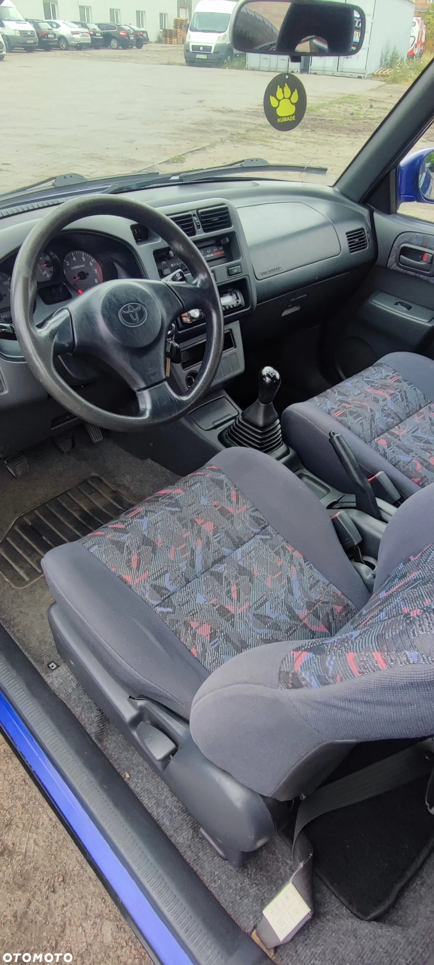 Toyota RAV4 2.0 - 10