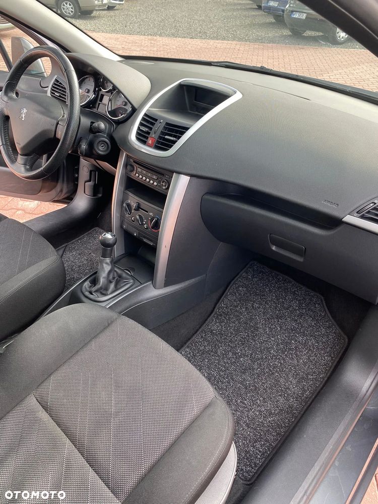 Peugeot 207 1.4 16V Sporty - 14