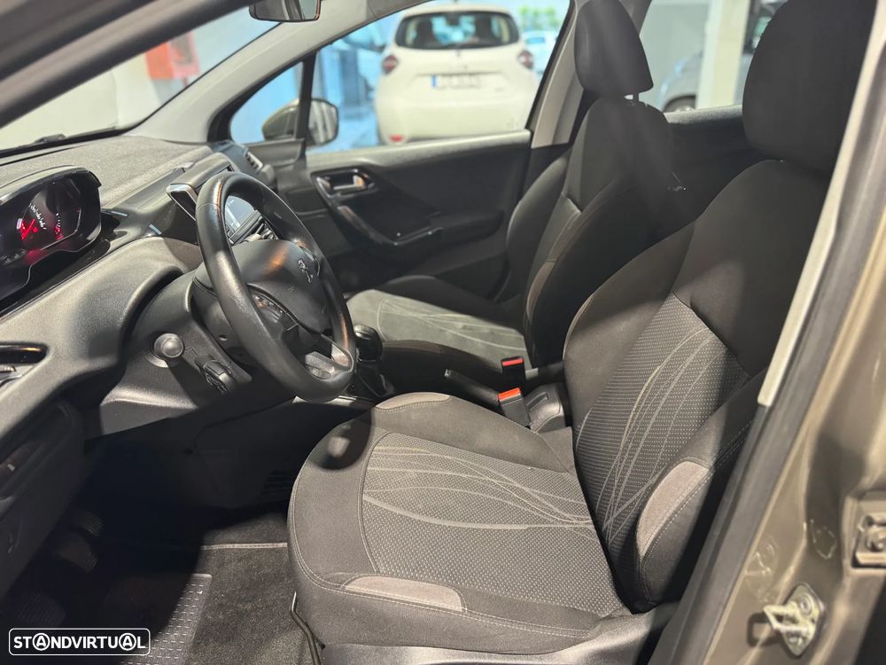 Peugeot 208 HDi 68 Access - 11