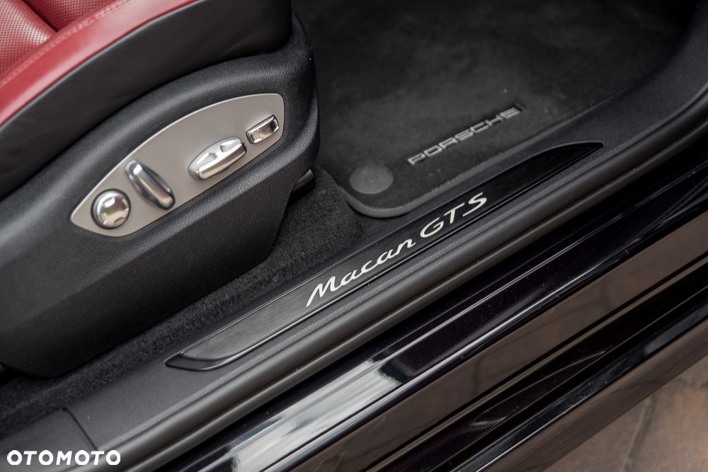 Porsche Macan GTS PDK - 27