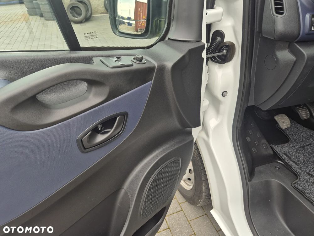 Opel Vivaro - 15