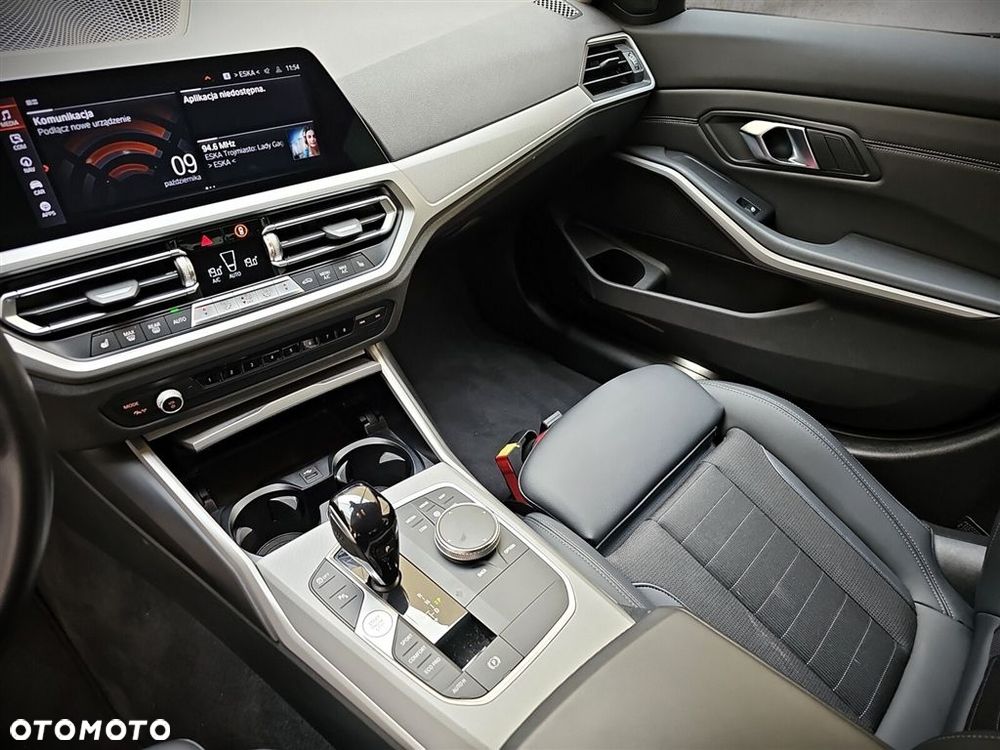 BMW Seria 3 320d xDrive - 15