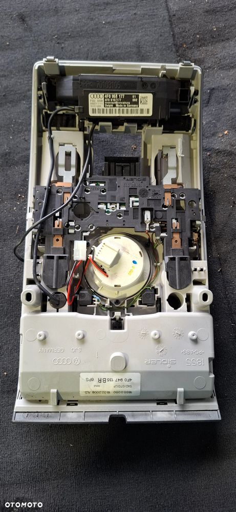 AUDI Q7 S-LINE A6 C6 Lampka PODSUFITKI - 2