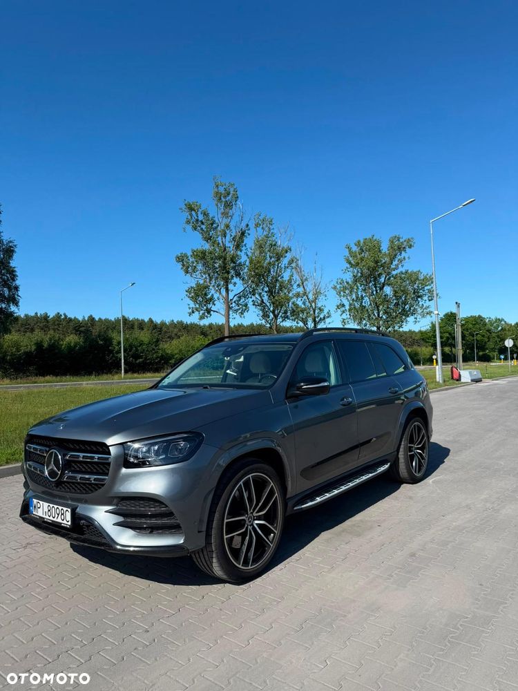Mercedes-Benz GLS - 1