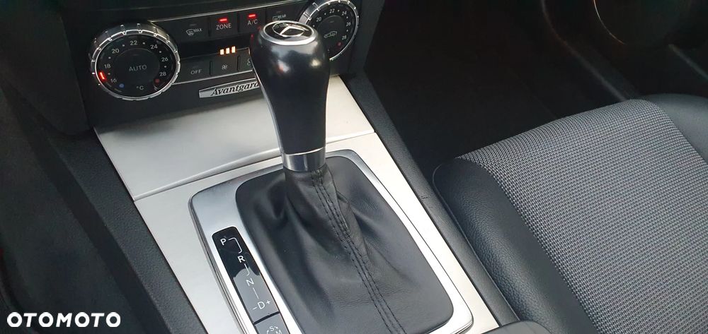 Mercedes-Benz Klasa C 180 Kompressor Automatik BlueEFFICIENCY Avantgarde - 31