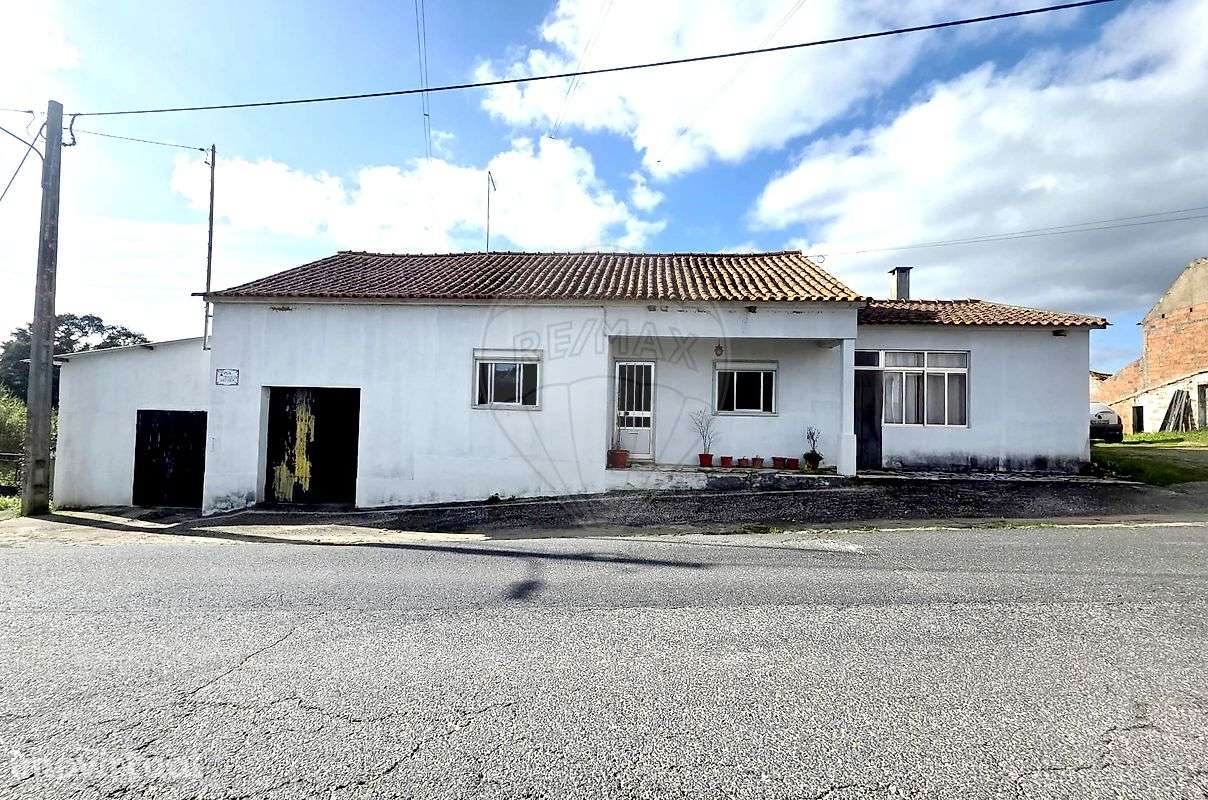 Moradia T2 para venda - Grande imagem: 2/18