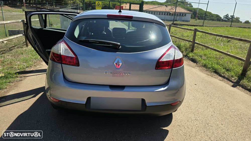 Renault Mégane 1.5 dCi Dynamique - 7