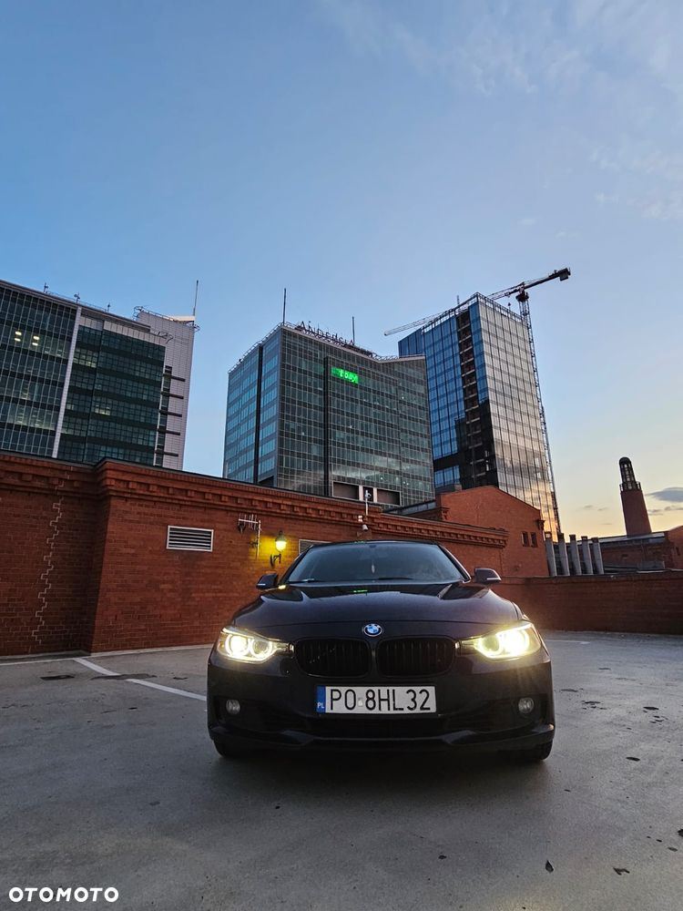 BMW Seria 3 328i - 10