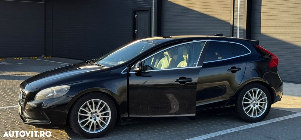 Volvo V40 T4 Aut. Basic - 1