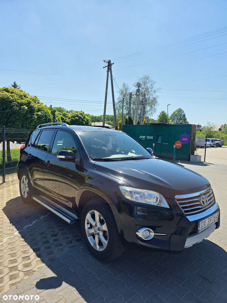 Toyota RAV4 - 1