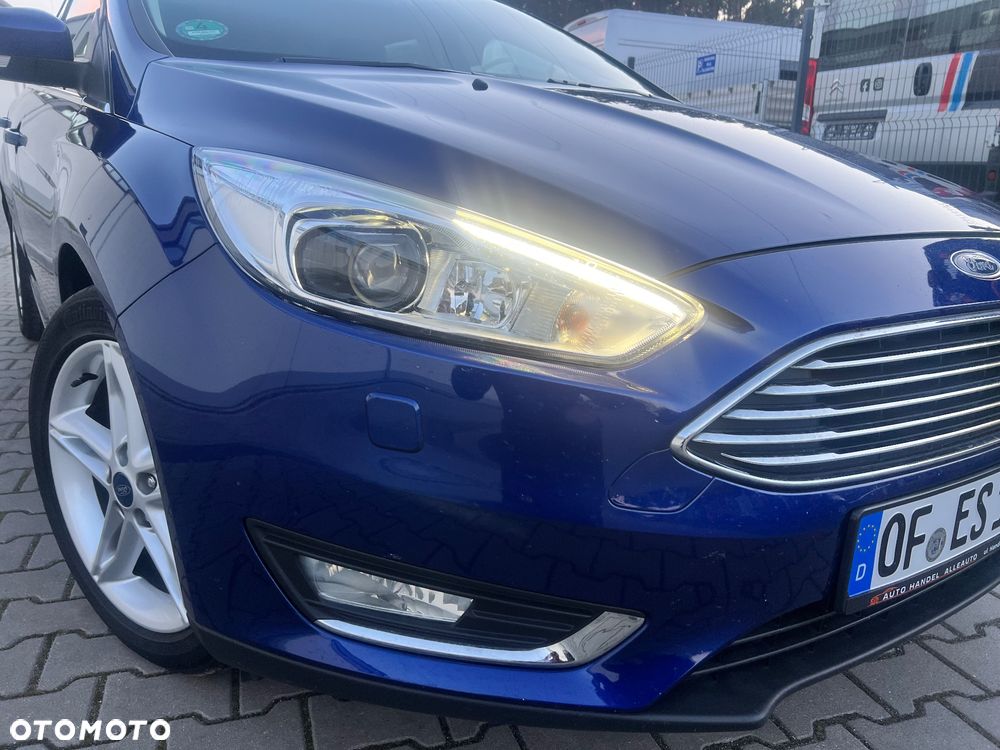 Ford Focus SW 1.5 EcoBoost S&S Titanium - 11