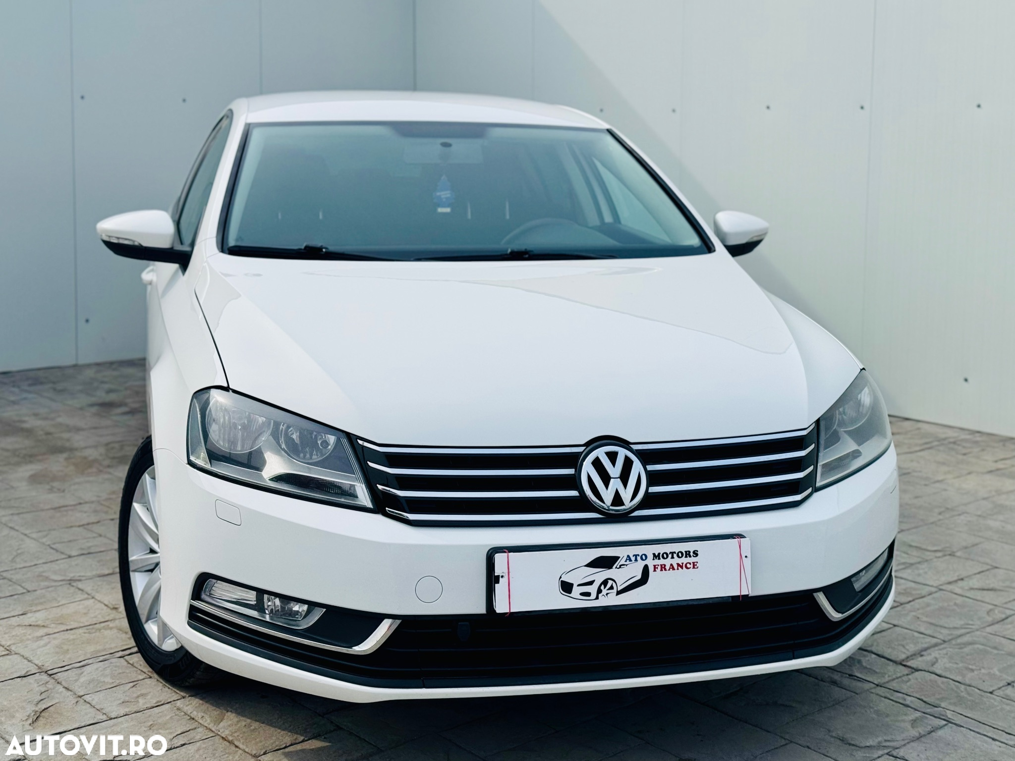 Volkswagen Passat 2.0 Blue TDI SCR Trendline - 12