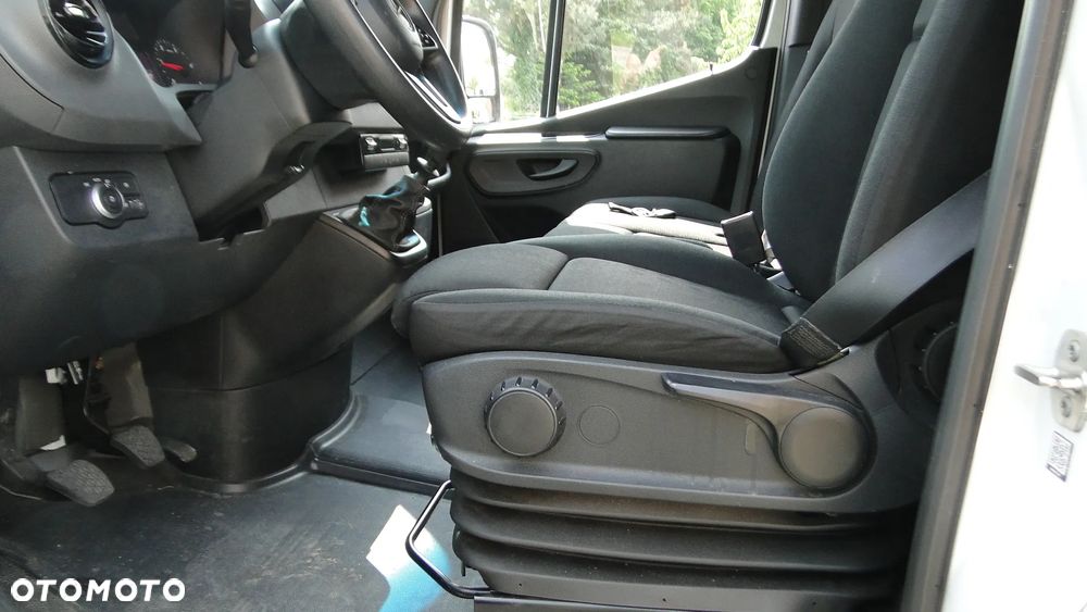 Mercedes-Benz SPRINTER - 17