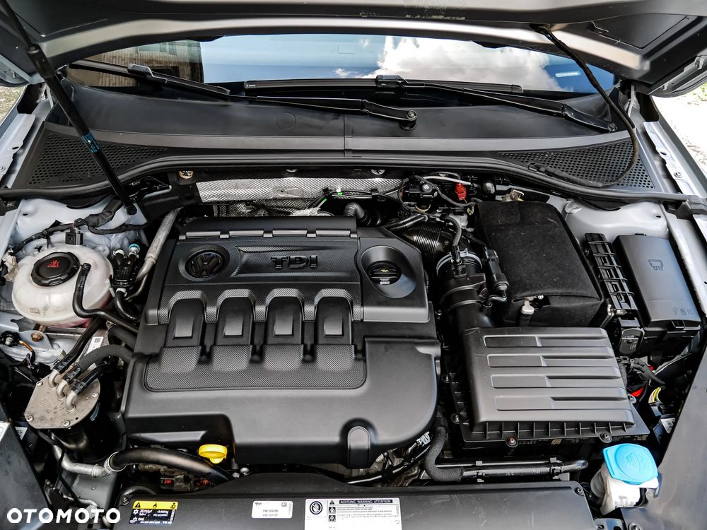 Volkswagen Passat 2.0 TDI SCR DSG Highline - 28