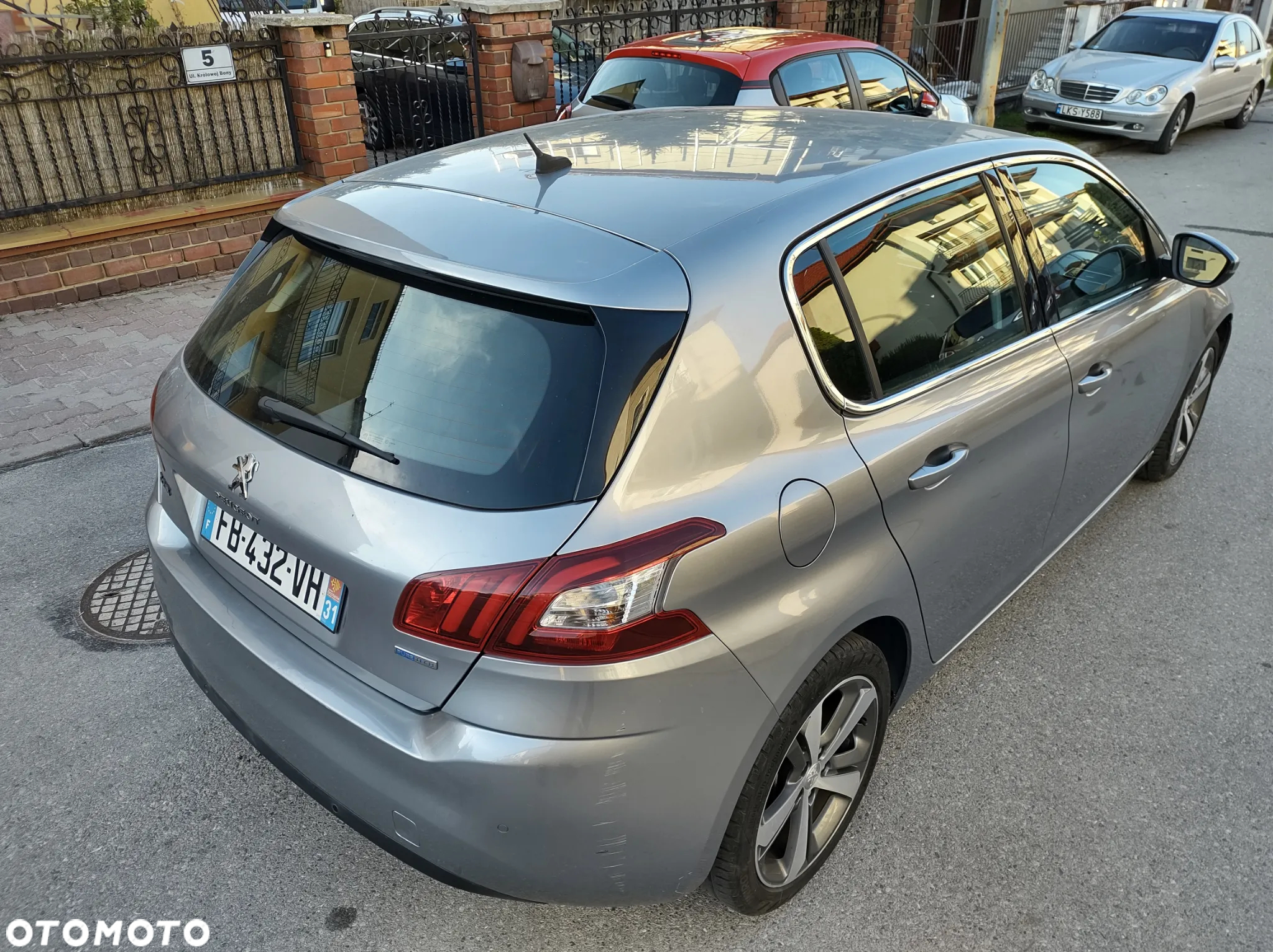 Peugeot 308 1.2 PureTech Allure S&S - 17