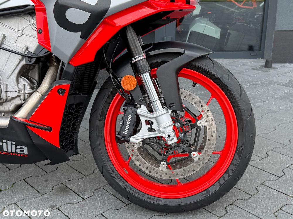 Aprilia Tuono - 9