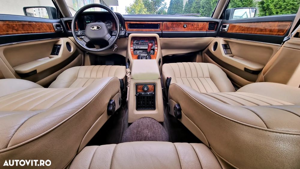 Jaguar XJ - 23
