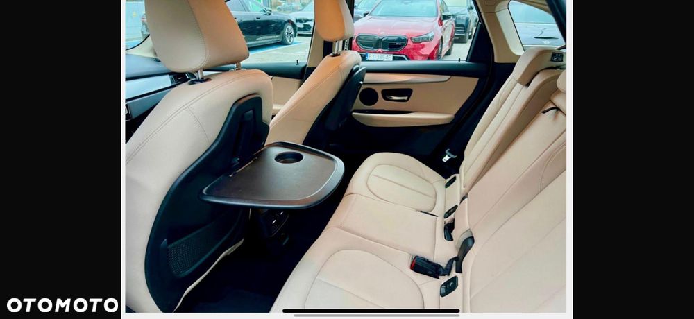 BMW Seria 2 218i - 3