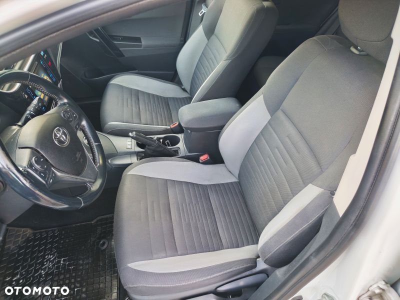 Toyota Auris Hybrid 135 Prestige - 11