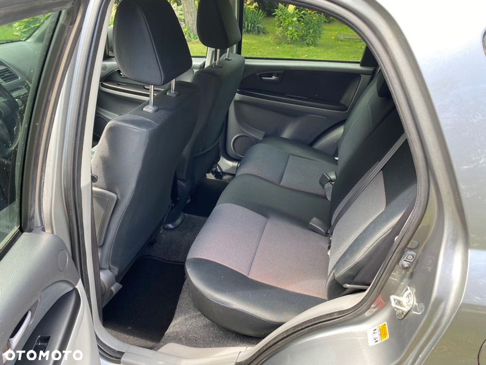 Suzuki SX4 1.6 VVT 4x4 Comfort - 10