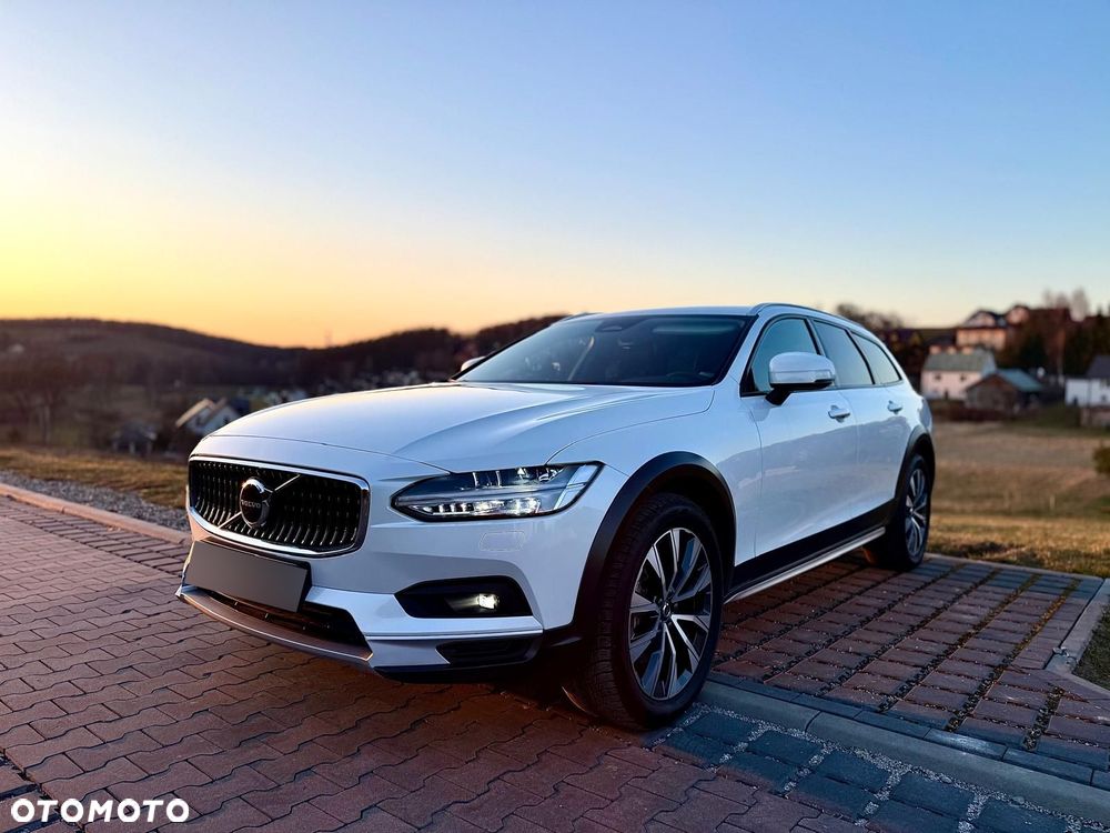 Volvo V90 Cross Country - 2