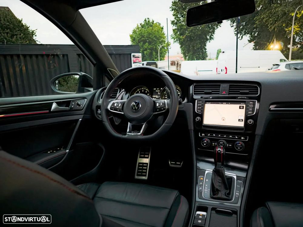 VW Golf - 17