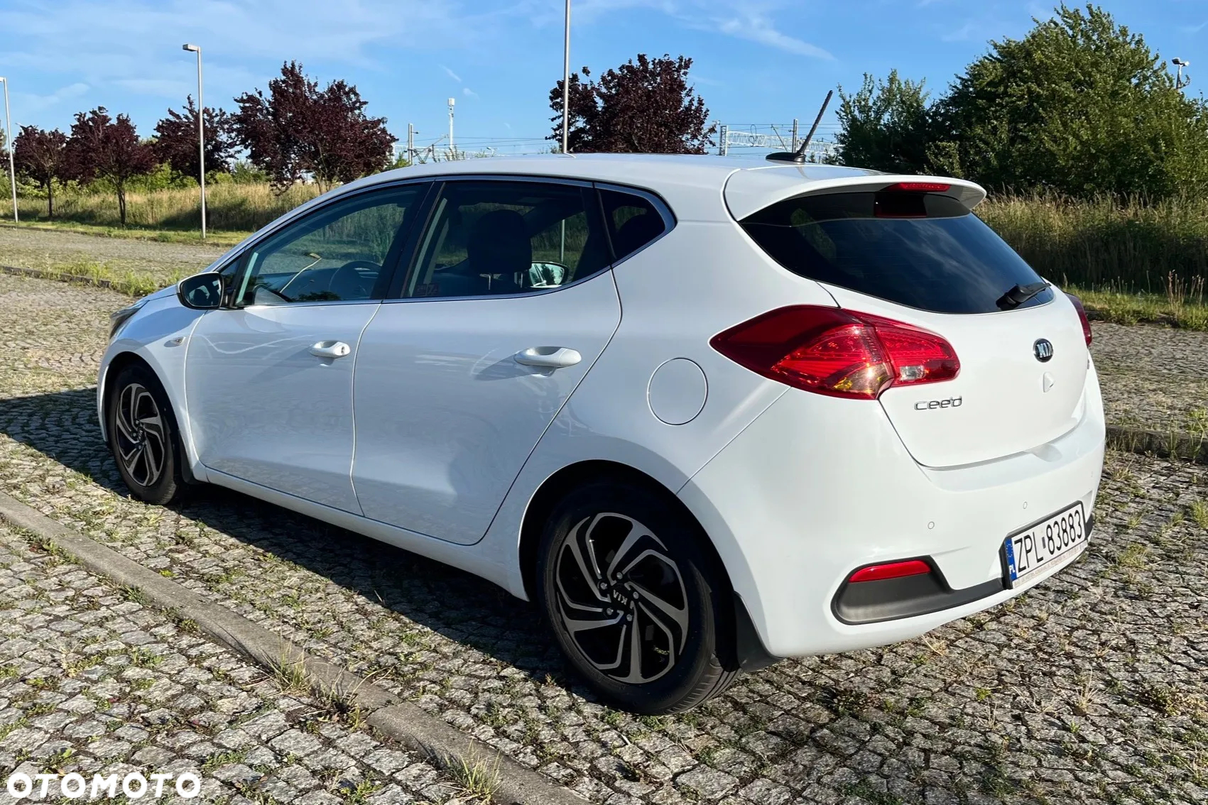 Kia Ceed Cee'd 1.6 GDI L Business Line - 3