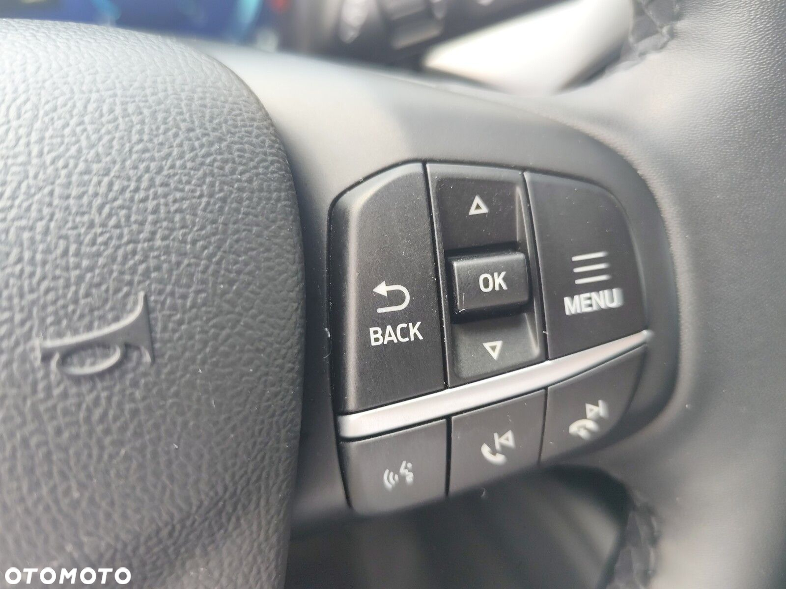 Ford Kuga - 23