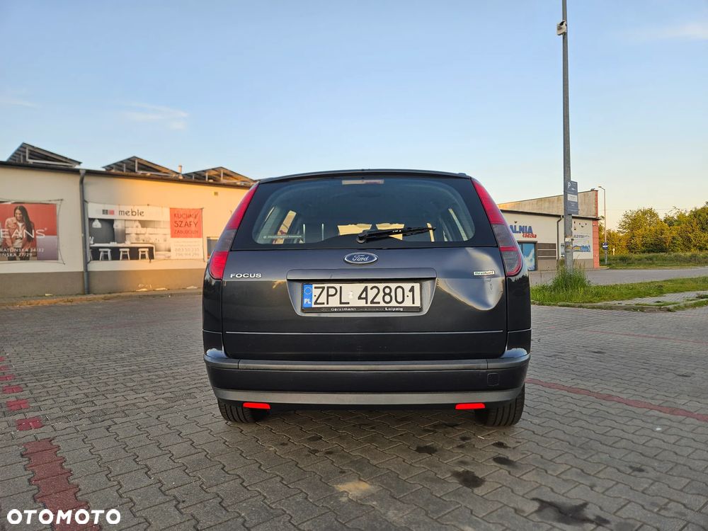 Ford Focus Turnier 1.8 Style+ - 17