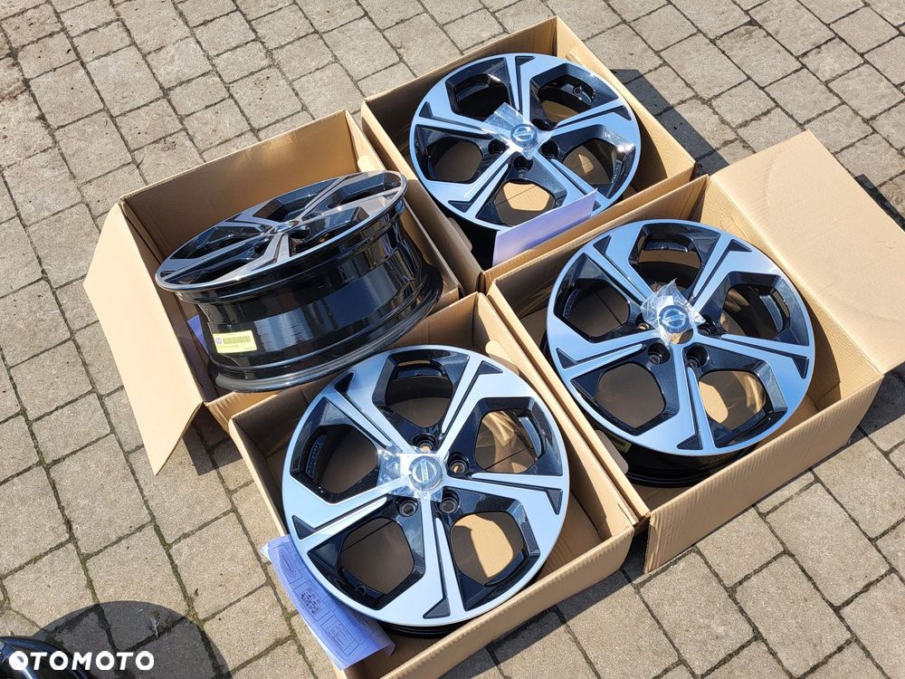Alufelgi Nissan 5x114,3 7Jx17 et45 cb66,1 nowe bikolor - 5