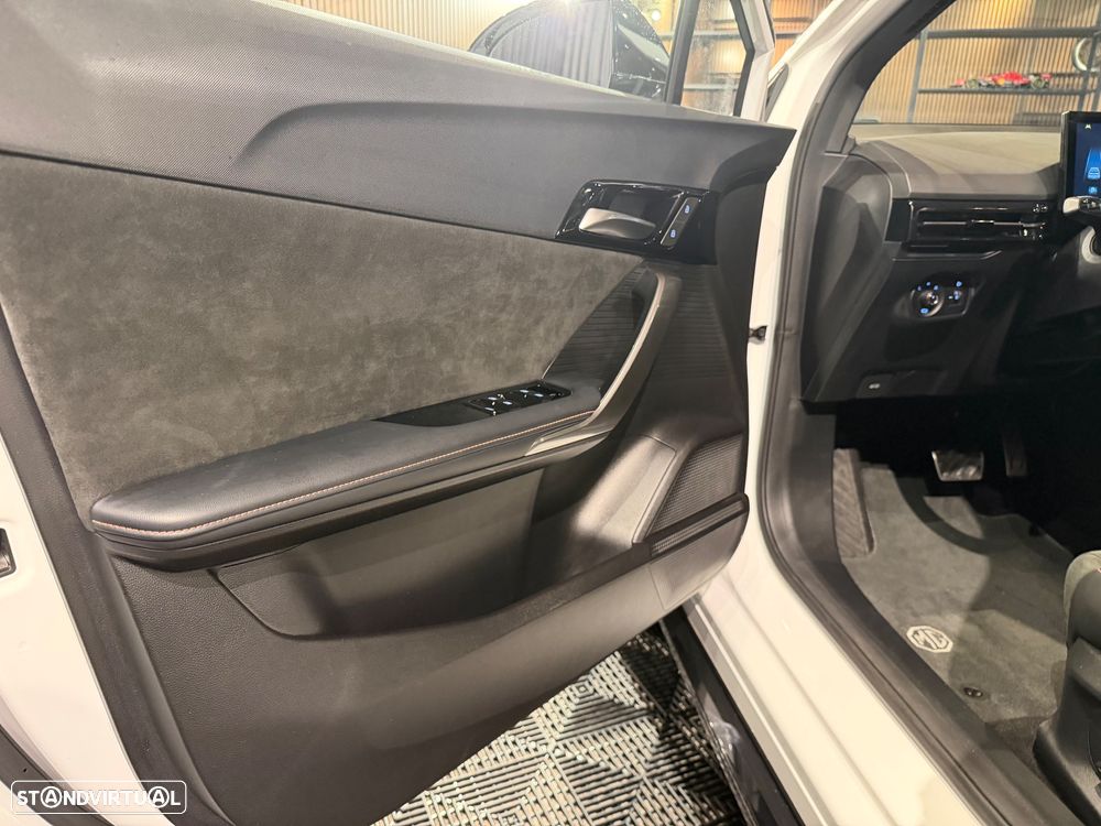 MG MG4 64 kWh XPower Luxury - 14