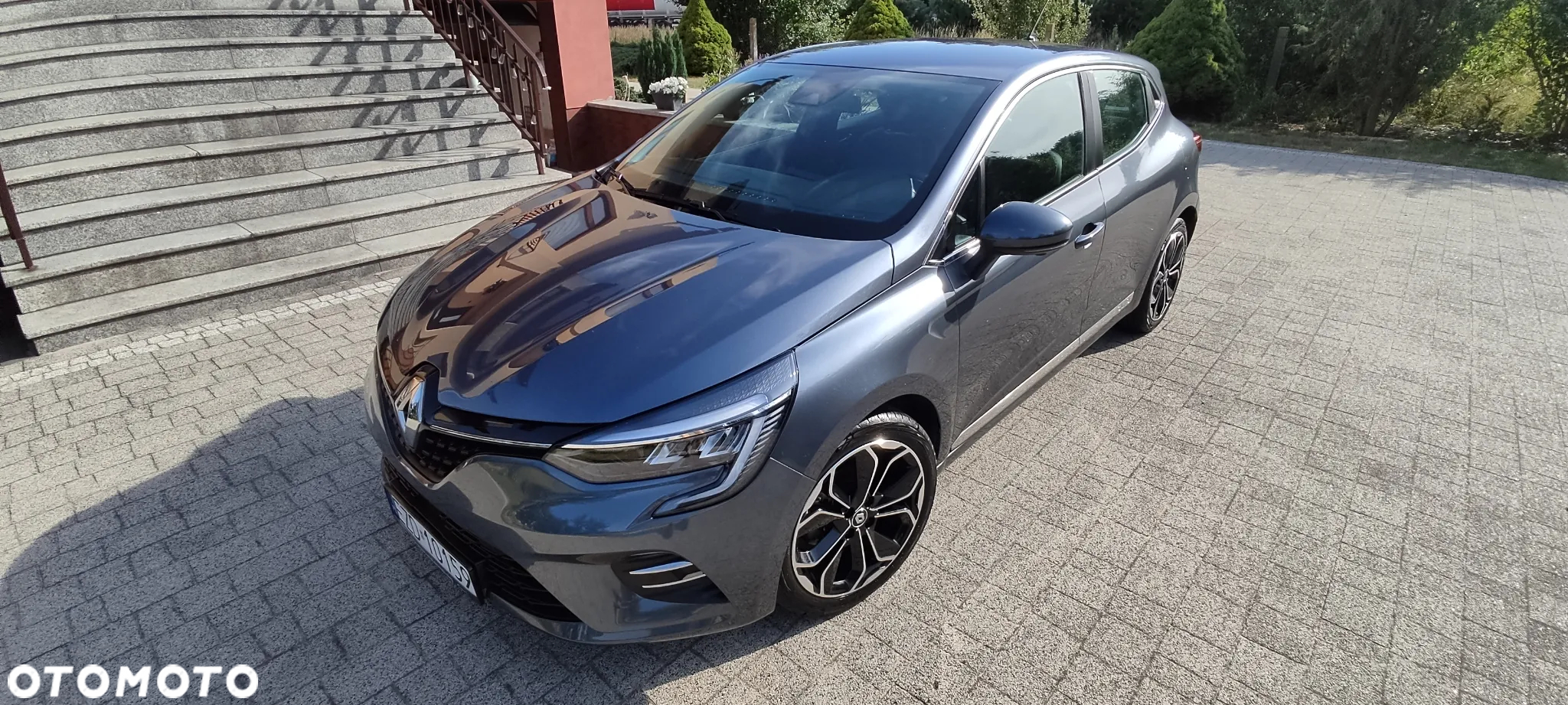 Renault Clio TCe 100 INTENS - 32