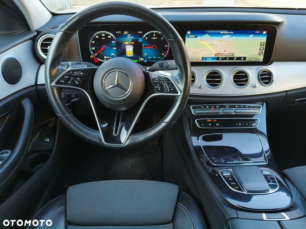 Mercedes-Benz Klasa E 220 d 4Matic 9G-TRONIC Avantgarde - 9