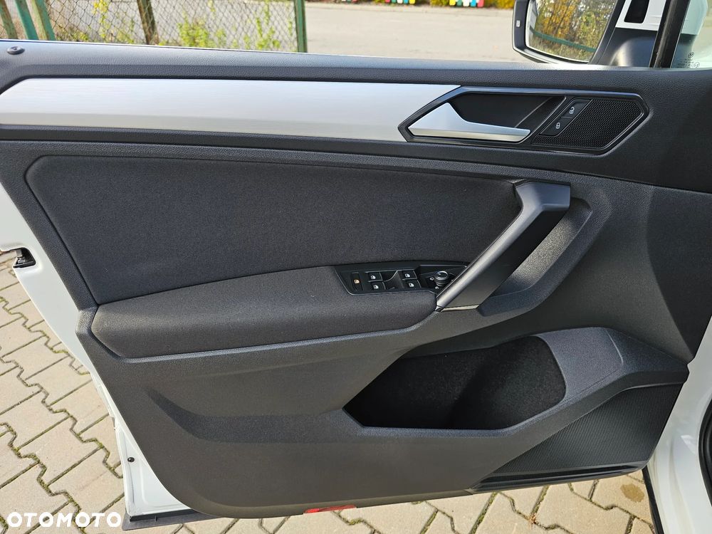 Volkswagen Tiguan - 17