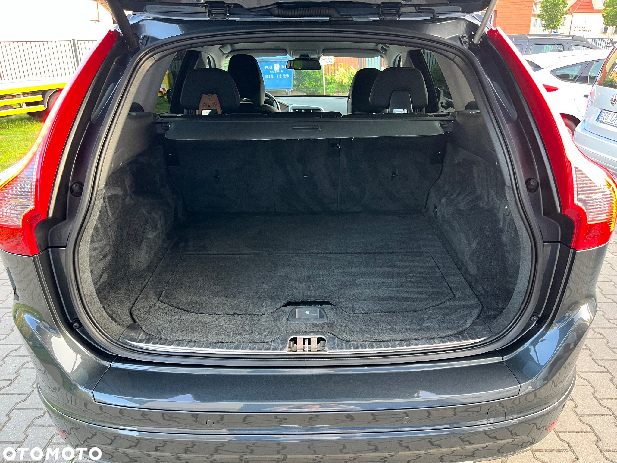 Volvo XC 60 D4 Momentum - 34