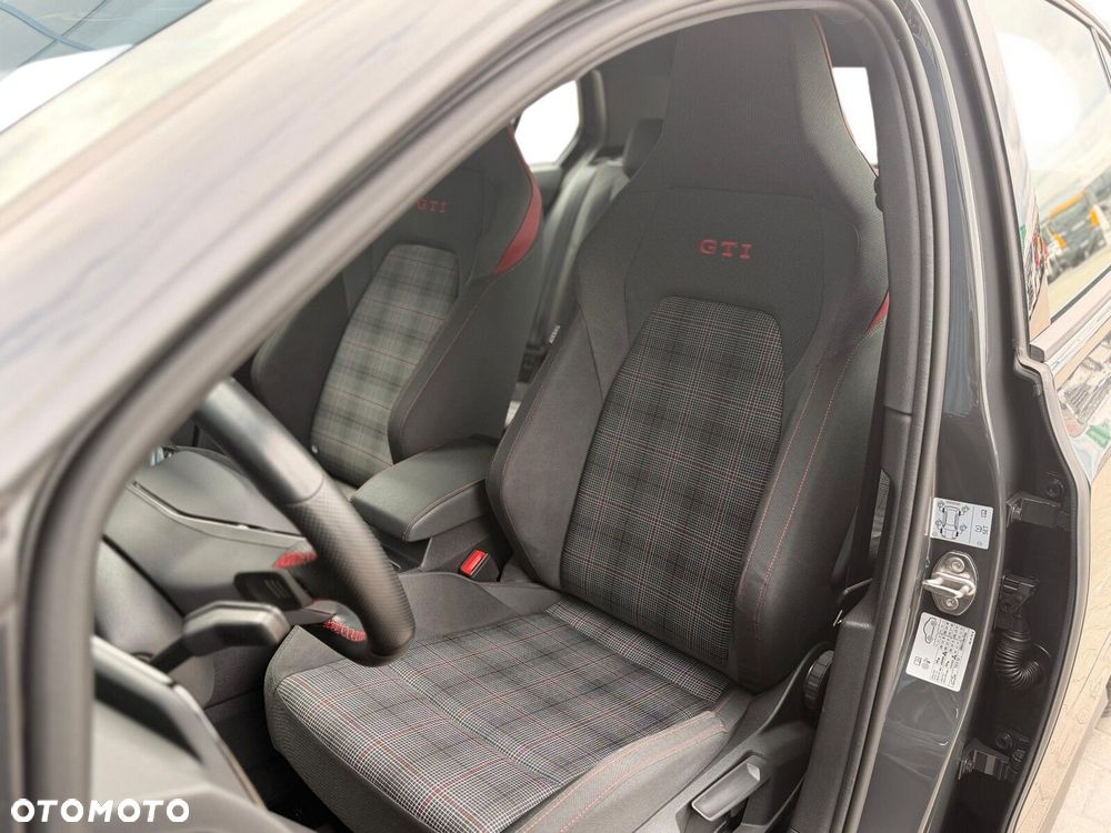 Volkswagen Golf 2.0 TSI GTI DSG - 17