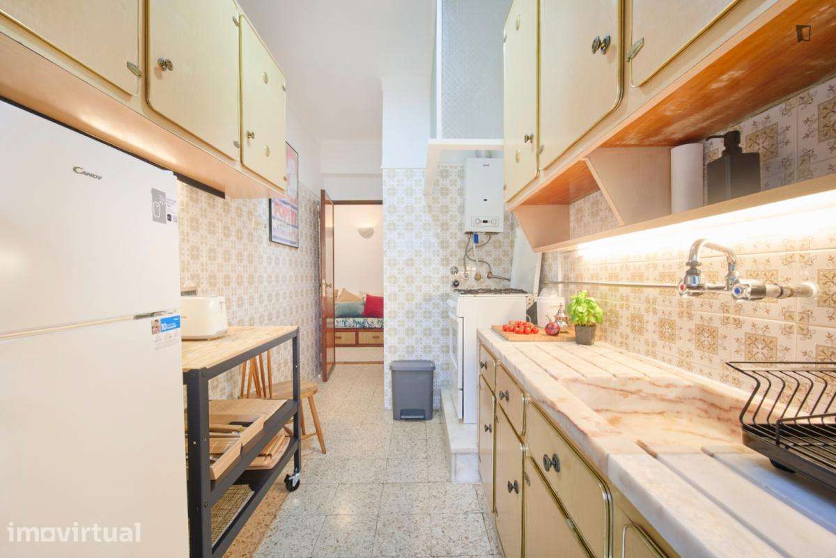 Quarto - localizado em Benfica Lisbon - Grande imagem: 4/17