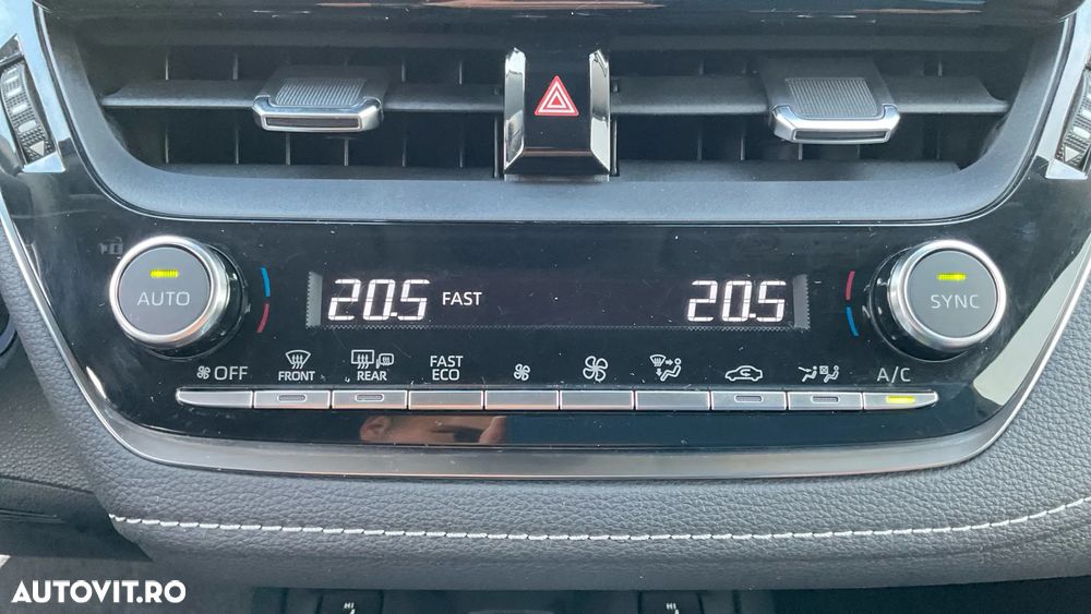 Toyota Corolla 1.8 HSD Dynamic - 36