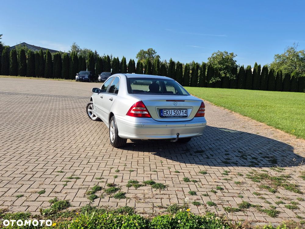 Mercedes-Benz Klasa C 180 Kompressor Classic Sport Edition - 7
