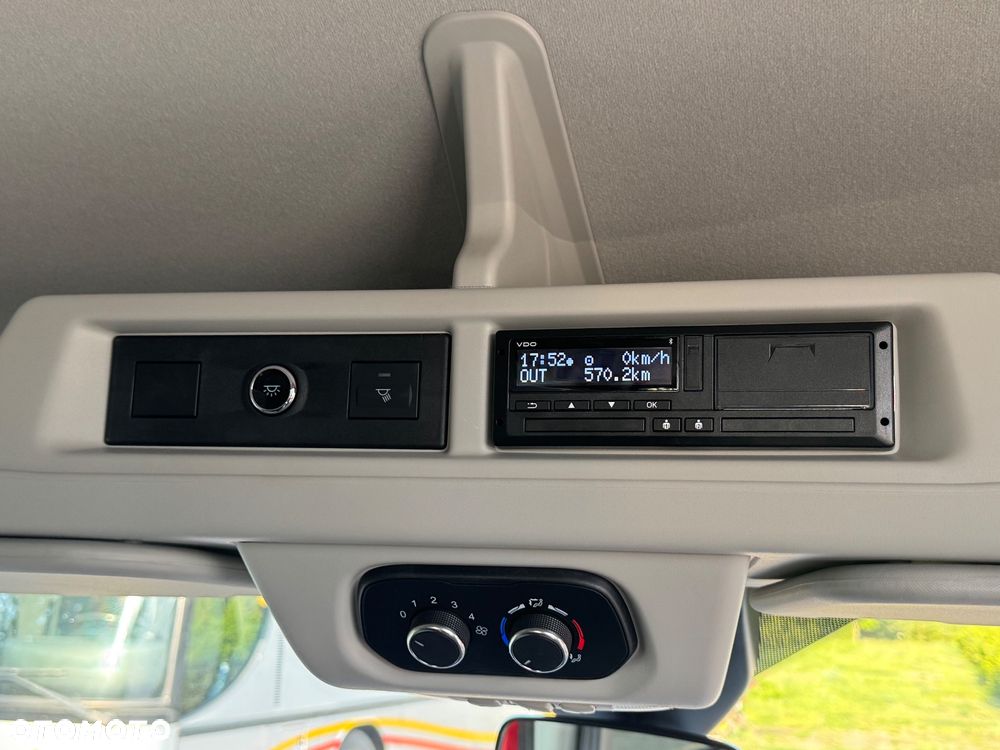 Ford Transit - 12