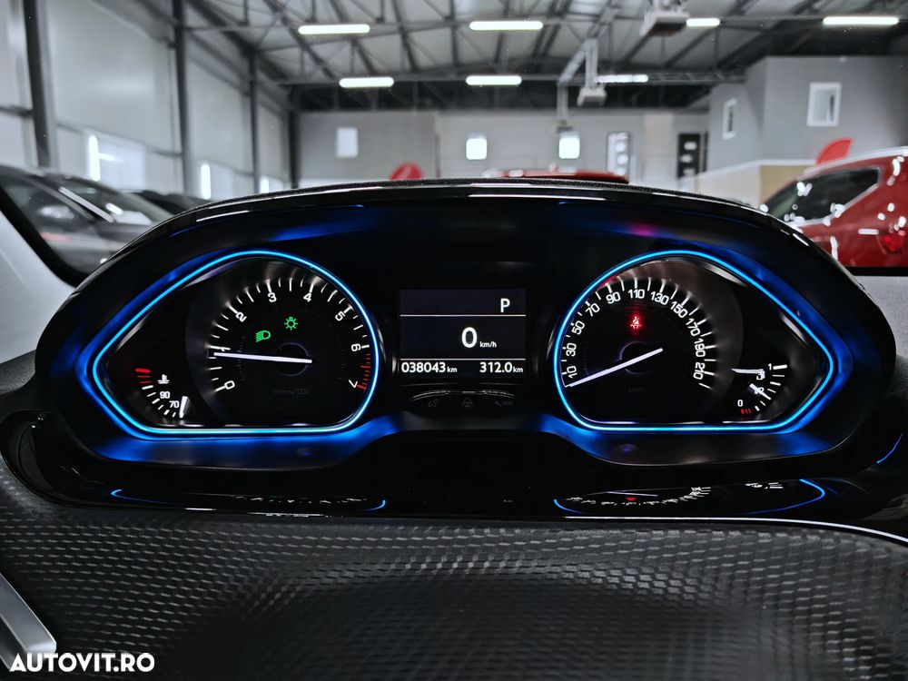 Peugeot 2008 PureTech 110 GPF Stop&Start EAT6 Allure - 24