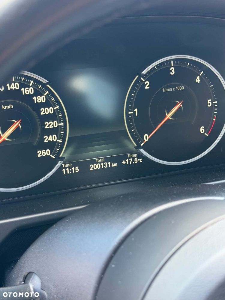 BMW X6 xDrive40d - 18